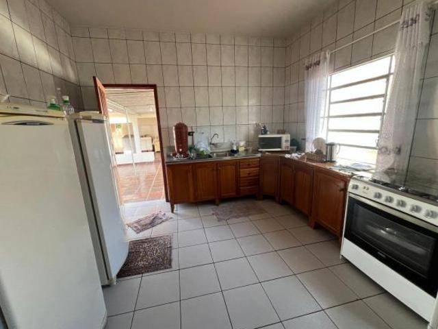 VENDA | Casa, com 3 dormitórios em Centro, Paranavaí