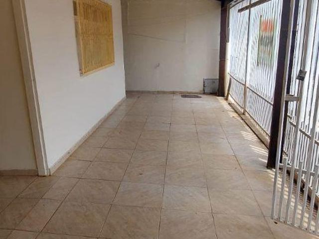 VENDA CASA GAMA SETOR NORTE 3 QUARTOS E CASA DE FUNDOS
