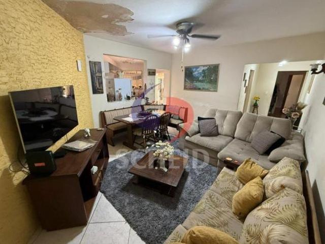 Venda Casa térrea, 2 quartos, quintal, 03 vagas de garagem, área gourmet!