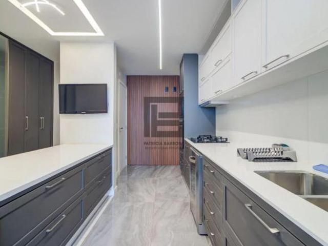 Venda cobertura Linear, Park Sul 4 suítes 344m2, reformada