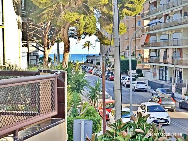 Venda d'Átic al costat de la platja de Cunit