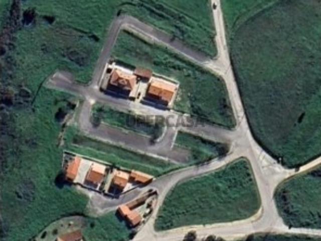Venda de 8 Lotes urbanizados, em Alenquer, para construção de 54 apartamentos