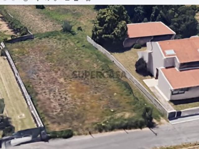 Venda de Terreno Urbano 974m²