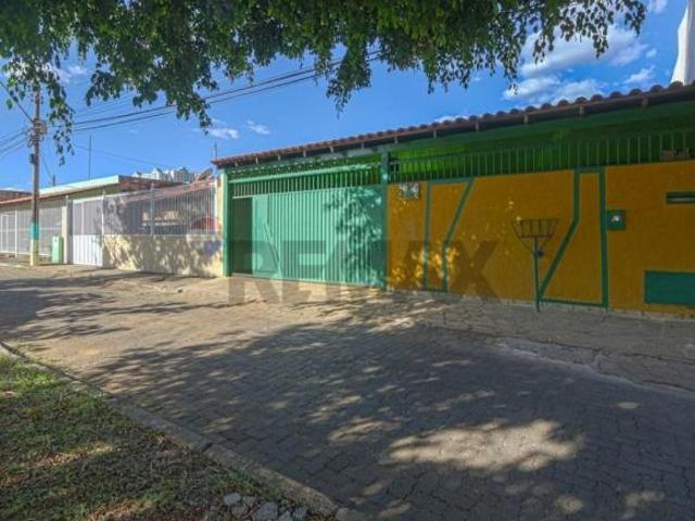 VENDA DE UMA CASA COM 3 QUARTOS 1 SUITE NA QUADRA 02 SETOR NORTE ACEITA FINACIAMENTO E FGTS