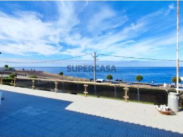 VENDA de VIVENDA MORADIA à beira mar, com AMPLO TERRENO, JARDIM e VISTA MAR Mosteiros, Ponta Delgada, São Miguel, Açores