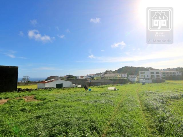 VENDA de AMPLO TERRENO com potencial para Construção Fajã de Cima, Ponta Delgada, Ilha de São Miguel, Açores