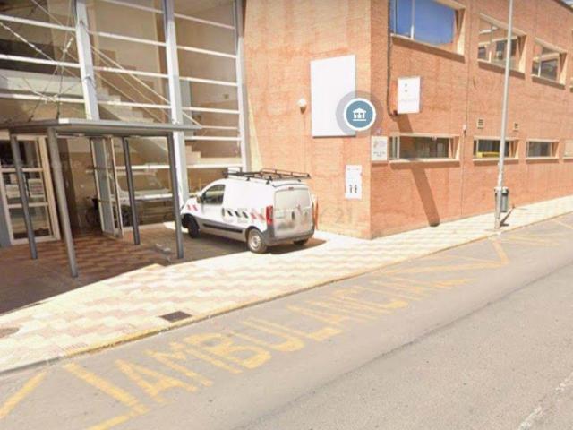 Venda de Casa Independente ocupada por sus antiguos dueños Alberic Valência