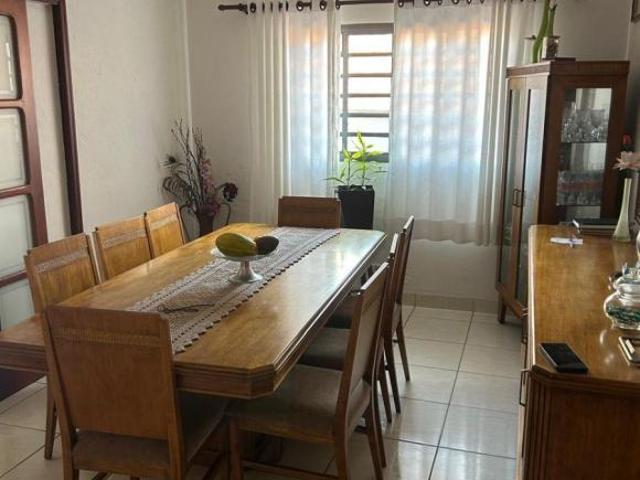 Venda de casa 221,00 m², bairro Santa Rita