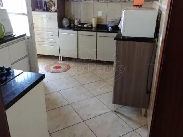 Venda de Casas / Padrão na cidade de Américo Brasiliense