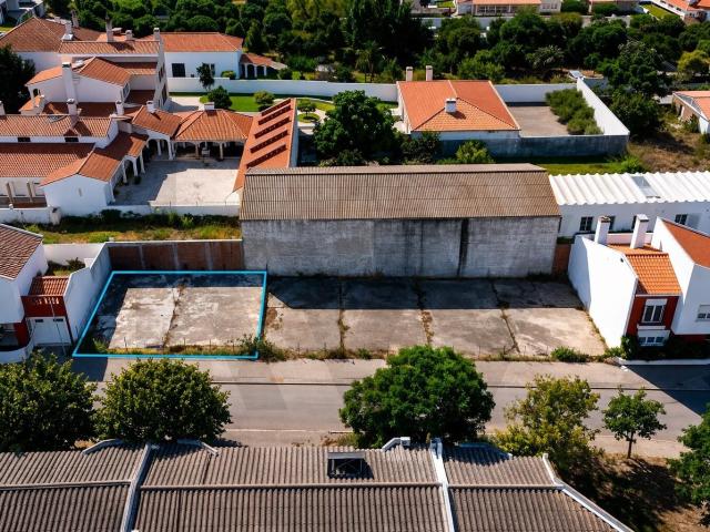 VENDA DE LOTE DE TERRENO URBANO PARA MORADIA NA VILA DE ALPIARÇA SANTARÉM PORTUGAL
