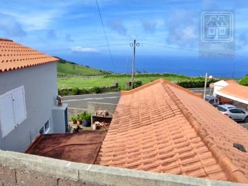 VENDA de MORADIA + Apartamento com vista mar Cedros, Santa Cruz das Flores, Ilha das Flores, Açores