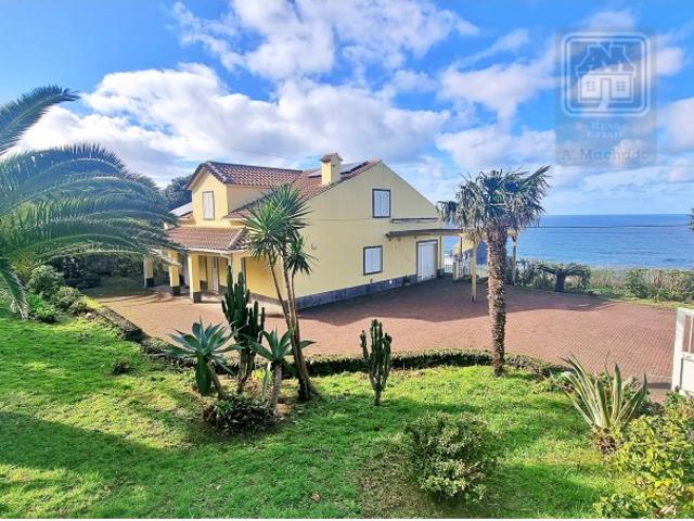 VENDA de MORADIA VIVENDA com VISTA MAR nos Mosteiros, Ponta Delgada, Ilha de São Miguel, Açores
