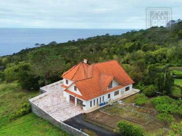 VENDA de MORADIA VIVENDA T5 com VISTA MAR São João, Lajes do Pico, Ilha do PICO, Açores