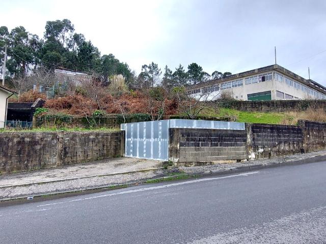 Venda judicial de terreno urbano com 3504 m2 em Gândara