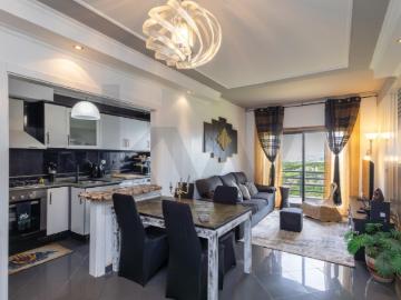 Venda l T3 Duplex com Garagem Box l Urbanização Moinho da Cavaleira l Sintra