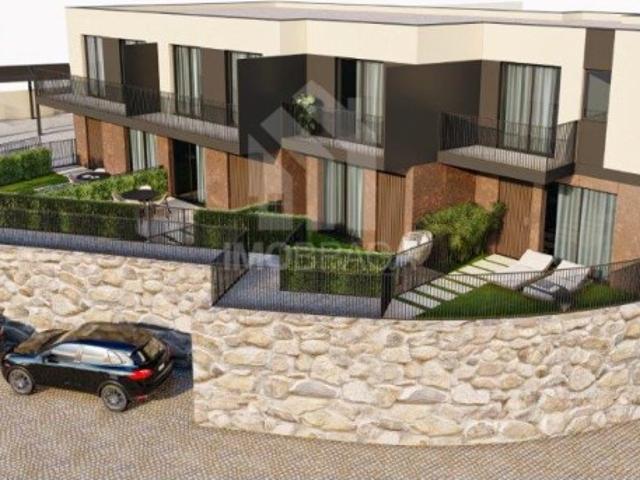 Venda Moradia Gaveto T2 Nova em Lamas, Braga Condomínio Fechado