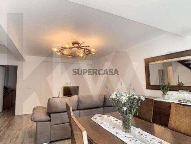 VENDA | Moradia T4 Totalmente Remodelada com Garagem | Gaeiras, Óbidos | 190 m2