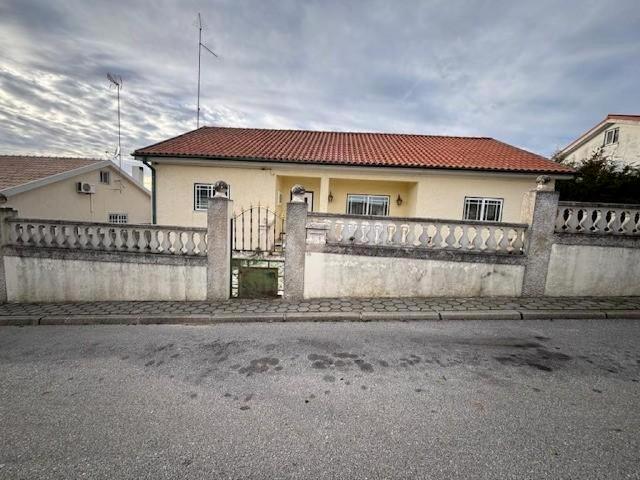 Venda Moradia T2 Vilar Formoso