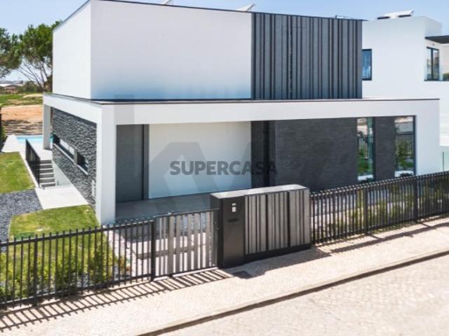 Venda moradia V5 de luxo em zona premium de Vilamoura Algarve, Portugal
