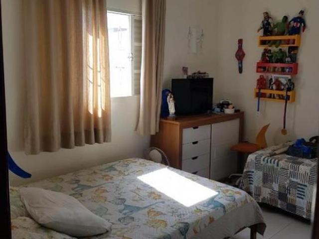 Casa para Venda com 3 dormitórios no Condomínio Lago Azul em Fama/MG