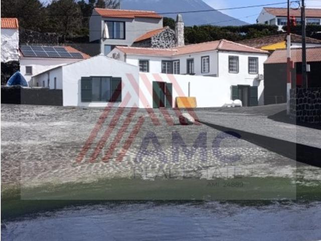 VENDE SE MORADIA 'FISHERMAN'S RETREAT' ILHA DO PICO
