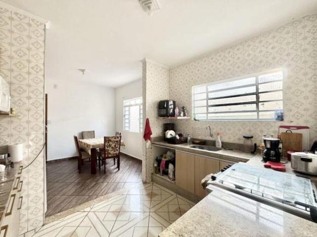VENDA SOBRADO 180m² 03 QUARTOS 02 BANHEIROS 02 VAGAS DE GARAGENS FL38