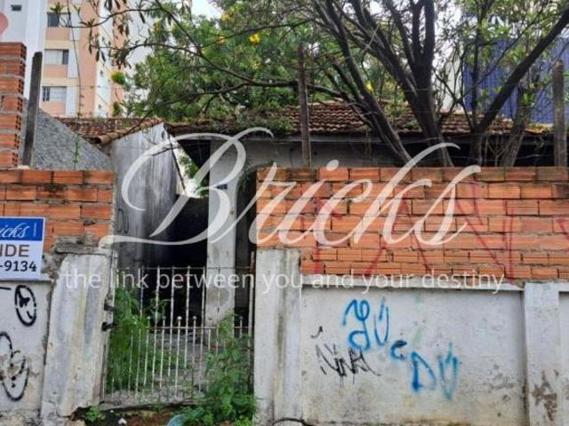 VENDE TERRENO NO CAMPO BELO SAO 2 CASAS PARA DEMOLIR APROVEITAR TERRENO