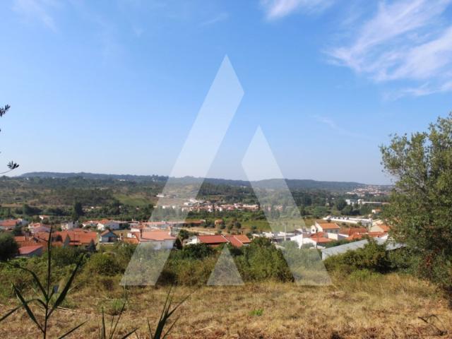 Vende Terreno em Eiras