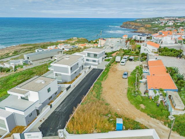Vende Terreno Ericeira 5 km, A Casa das Casas
