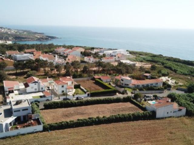 Vende Terreno Ericeira 6 km, A Casa das Casas