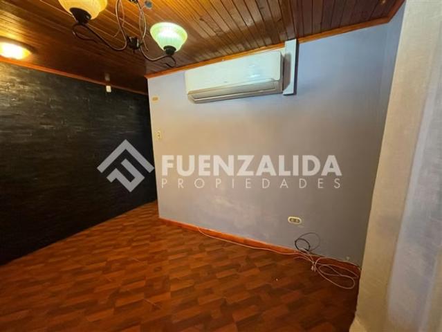 Vende Amplia Casa de 130m2 3D en Chillan | 3 dormitorios por 3913.00 en Chillán