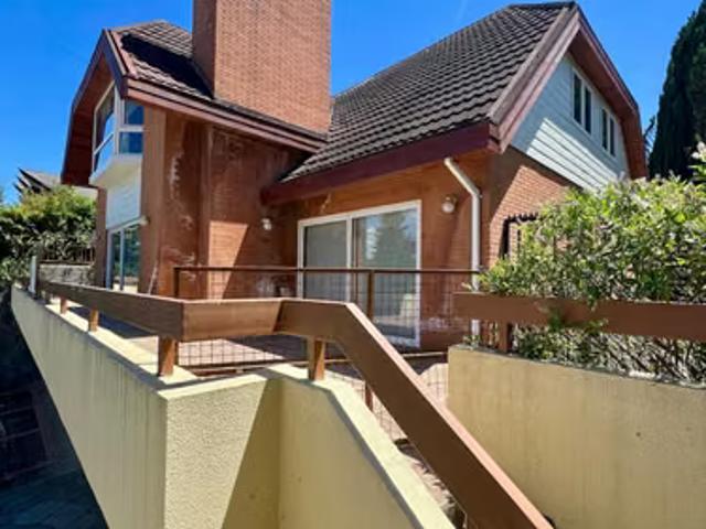 Vende Amplia Casa en Isla Teja, Valdivia 1645 | dormitorios por 18500.00 en Valdivia
