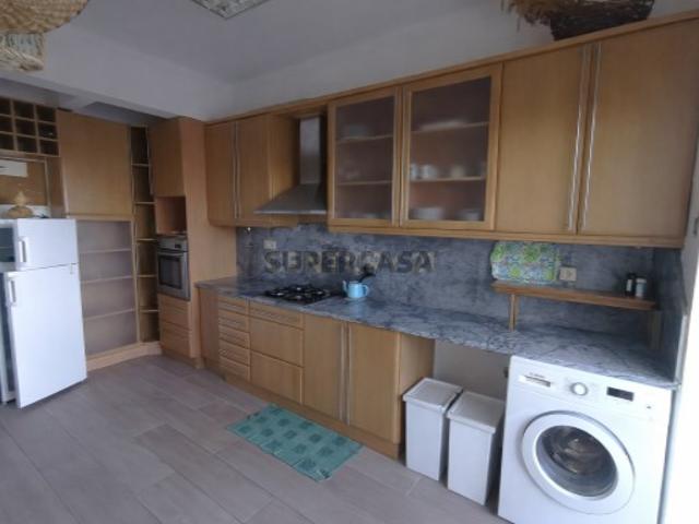 Vende apartamento T3 com vista Rio Tejo Cova da Piedade
