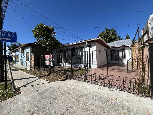 Vende casa a 3 cuadras de la plaza de linares