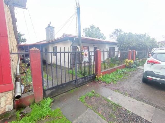 Vende casa central con amplio sitio, Los Ángeles