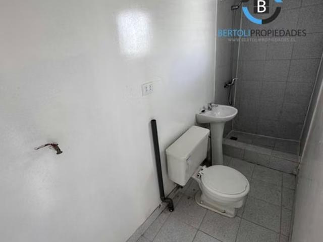 Vende casa cercano al congreso de Valparaíso cerro | 4 dormitorios por 90000. 00 en Valparaíso