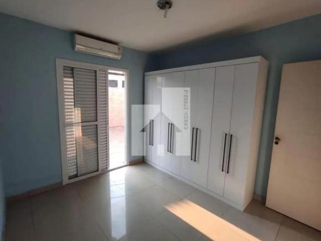 VENDE Casa COM PISCINA, 3 dormitorios, lareira, 4 salas, garagem para 8 carros Vila Liberdade, Jun