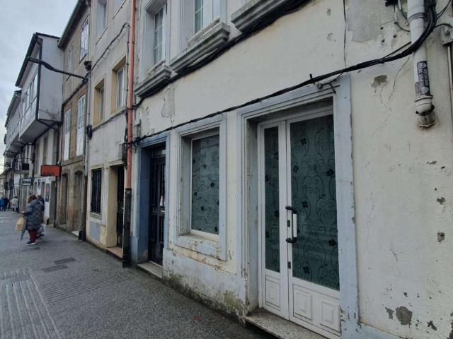 VENDE CASA CON HUERTA EN SANTIAGO DE COMPOSTELA