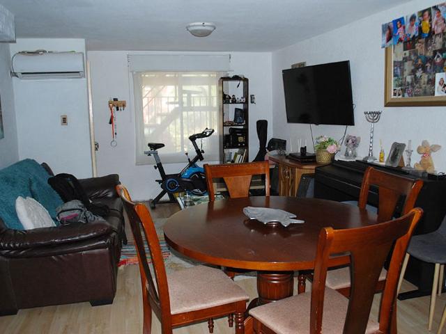 Vende casa los pinos quilpué  modificada. 1 casa por piso