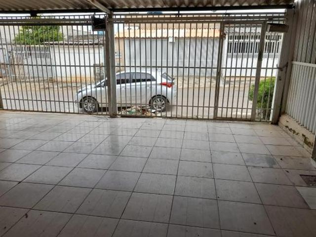 VENDE CASA RECANTO DAS EMAS, QD 406, COM 03 QUARTOS SENDO 01 SUITE