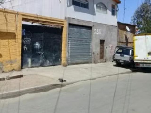 Vende casa uso mixto Habitacional Comercial | 5 dormitorios por 3999.00 en Recoleta
