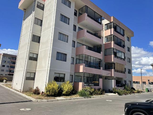 Vende departamento excelente ubicación, poco uso, 1 er p