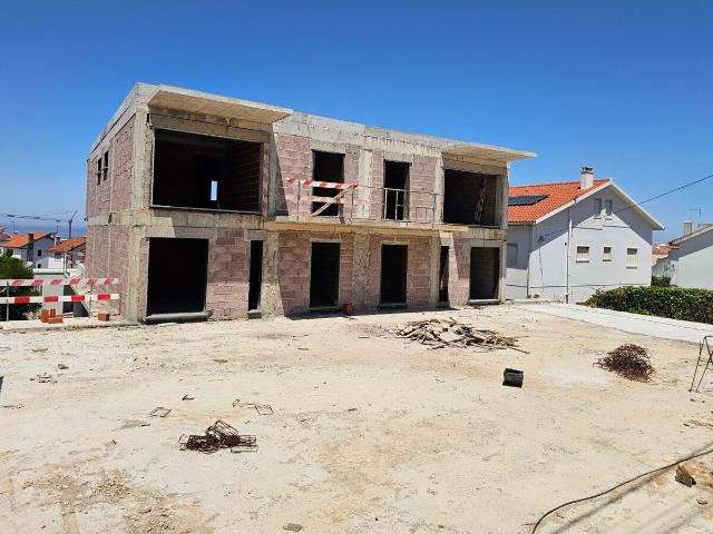 Vende Duplex em Mafra Ericeira 10 km, A Casa das Casas