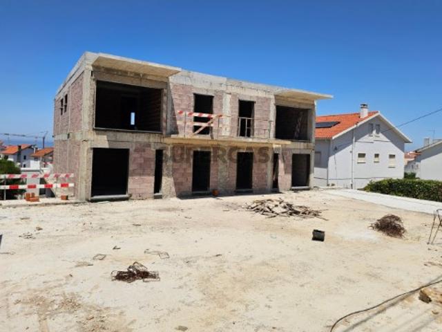 Vende Duplex em Mafra Ericeira 10 km, A Casa das Casas
