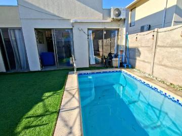 AMPLIA CASA EN COLINA CON PISCINA ESTANCIA LIRAY