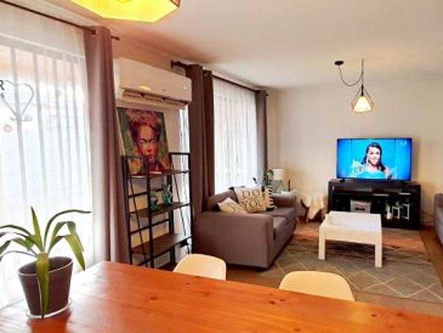 VENDE EXCELENTE CASA VILLA LOS PORTONES