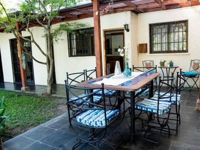 VENDE HERMOSA CASA EN CONDOMINIO CON 2.500 MTS AREAS VERDES