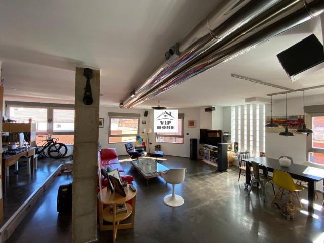 VENDE INCREÍBLE PISO CON GRANDES CALIDADES Y LUMINOSO EN LA ZONA CÉNTRICA DE ALBACETE