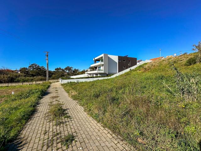 Vende Lote Ericeira 1.5 km, A Casa das Casas