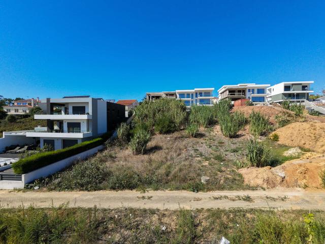 Vende Lote Ericeira 2 km, A Casa das Casas